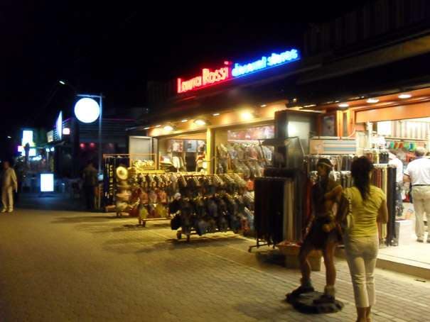 Trenutno pregledate Pefkohori noću (Grčka), septembar 2010.