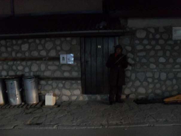 Ulični svirač u Banskom (Bugarska), februar 2011. 4 violinista na ulici